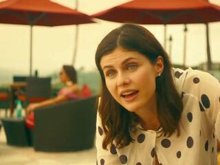 Alexandra anna daddario - den hvit lotus s1e01: hd x karakter film 65 | xhamster