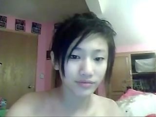 Attractive aziatisch clips haar poesje - babbelen met haar @ asiancamgirls.mooo.com