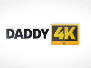 Daddy4k. dũng mạnh cha của cô ấy companion