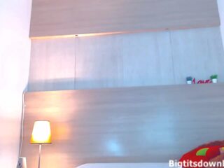 Gigantesque seins blond striping sur webcam, sexe film 15