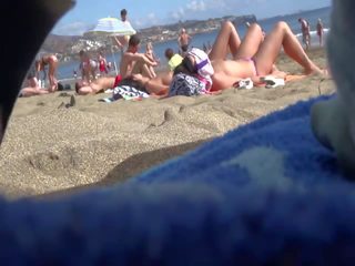Spionaggio su eccellente spiaggia ragazze
